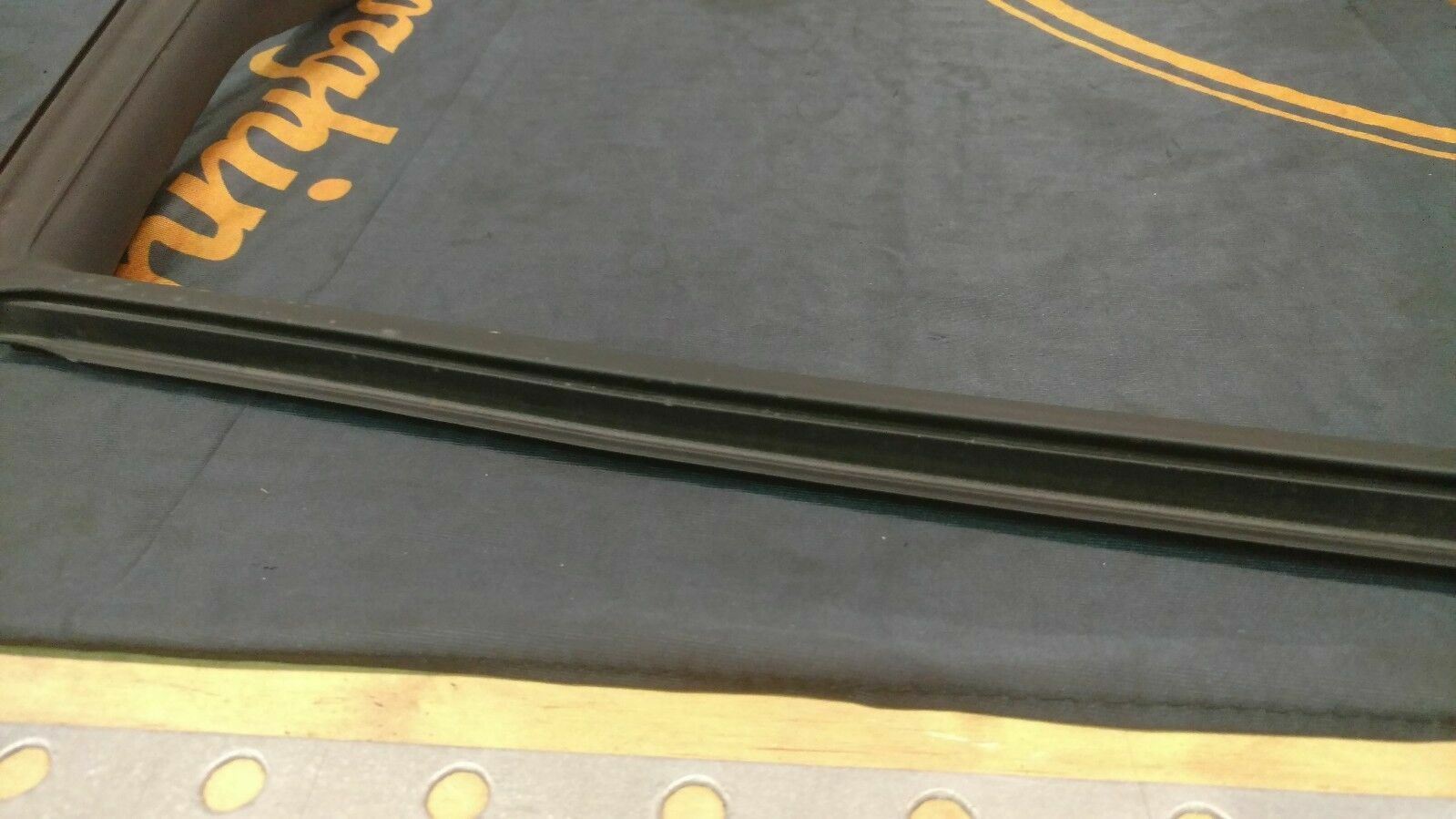 LAMBORGHINI GALLARDO LP560 DRIVER LEFT SIDE INNER DOOR GASKET SEAL OEM 400831707