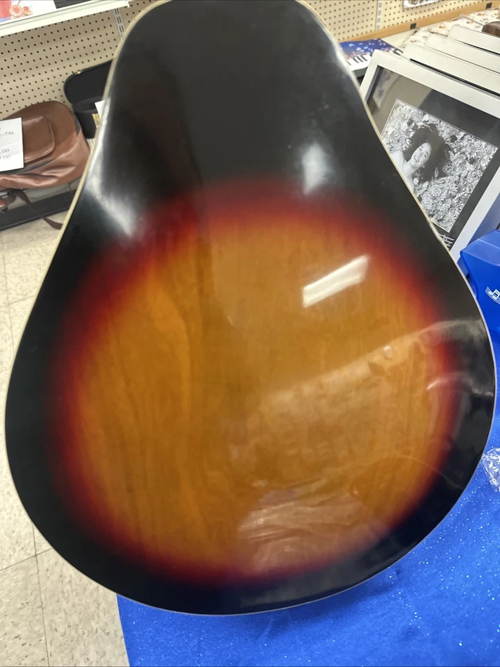 Used Mandolin. Ready To Play. Brand Global. Instrument ONLY￼ - Image 4 of 4