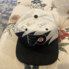 Philadelphia Flyers Logo Athletic Shark tooth SnapBack Hat Autographed Vintage