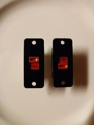 4 Stück GIESTING & ASSOCIATES SLIDE SWITCH 120V TO 240V 6 SILVER SOLDER TABS(A4)