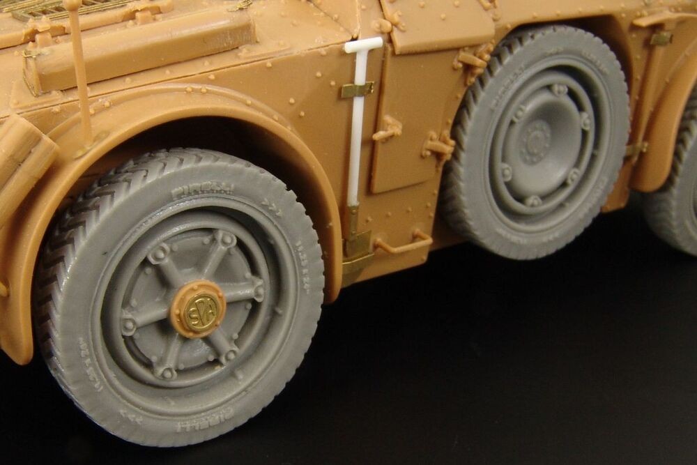 Hauler Models HLU35046 - 1:35 Wheels for Autoblinda AB-41-43 - Accessories