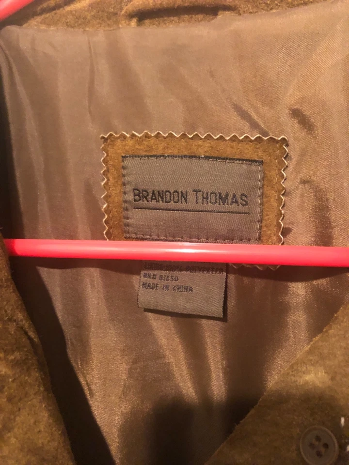 Chaqueta de cuero de gamuza Brandon Thomas para mujer grande con cuello abotonado forrada en marrón Foto 4 de 4