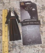 The Noble Collection Valak The Nun Bendable Posable Figure BendyFigs NN5060