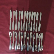 12 Gabeln Und 12 Messer A Fisch aus Metall Versilbert christofle Modell Vega