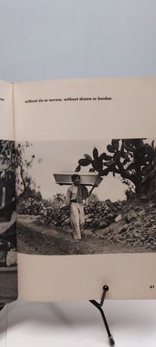 The Forgotten Village - with 136 photographs from the film of the same name - Bild 16 von 18