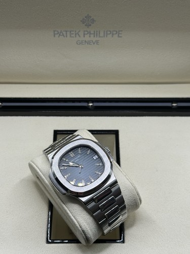 Patek Philippe Nautilus 5711 2007 Geneva Seal Full Set - Picture 5 of 8