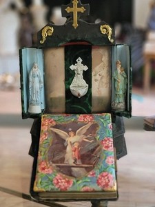1890 Antique Shrine Altar Box W  Photo Album St Patrick Mary Lots Of Photos Rare