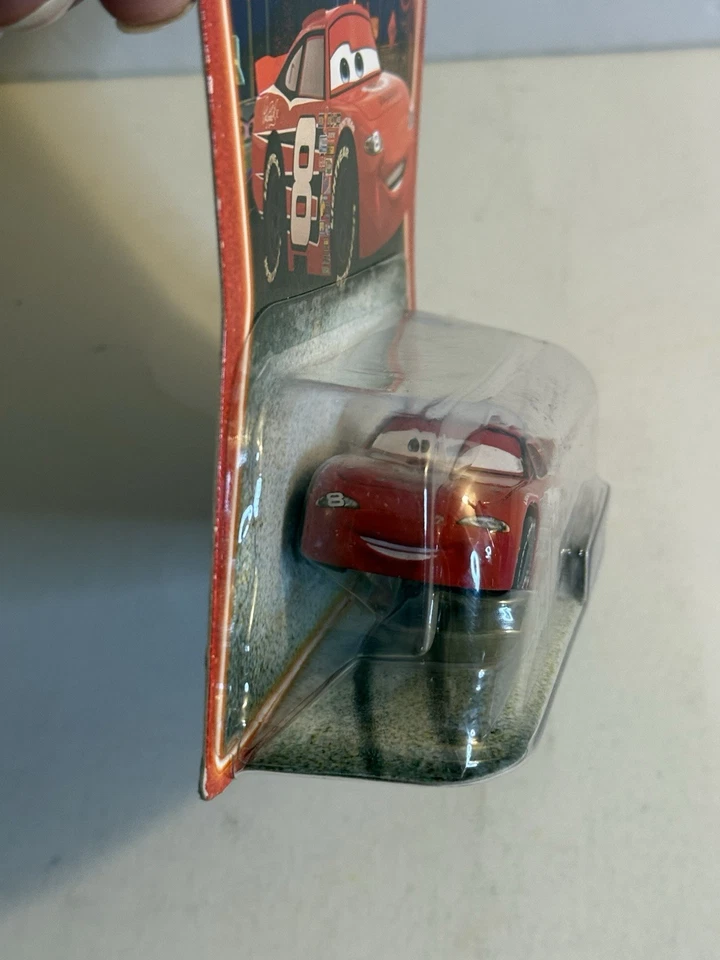 Disney Pixar Cars 2008 supercargador Dale Earnhardt Jr. #8 nuevo en caja Foto 3 de 4