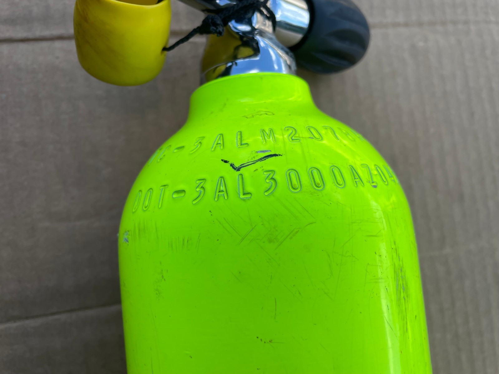 catalina 13 cu ft pony bottle bail out tank with xs scuba tank holder