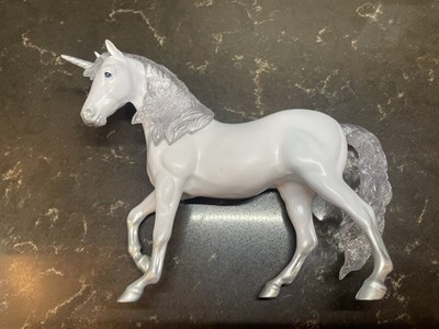 Breyer Reeves - White and Silver Unicorn Toy with Glitter Tail and Mane - Used