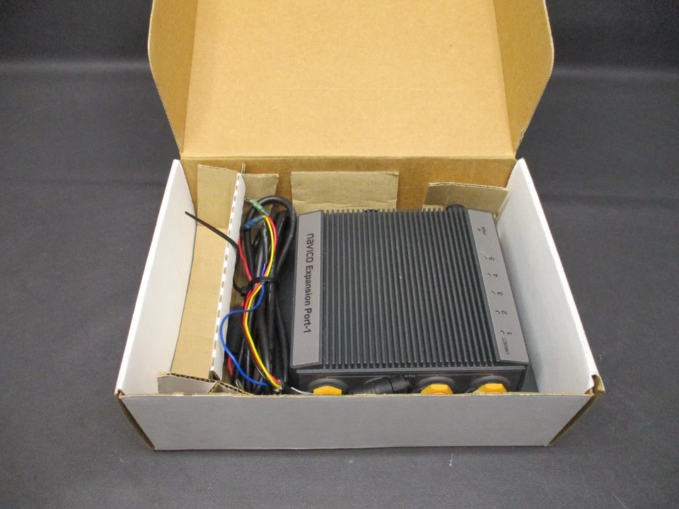 NAVICO NEP-1 NETWORK EXPANSION PORT-1 HIGH SPEED ETHERNET HUB 132-00/130-03 - Image 2 of 4