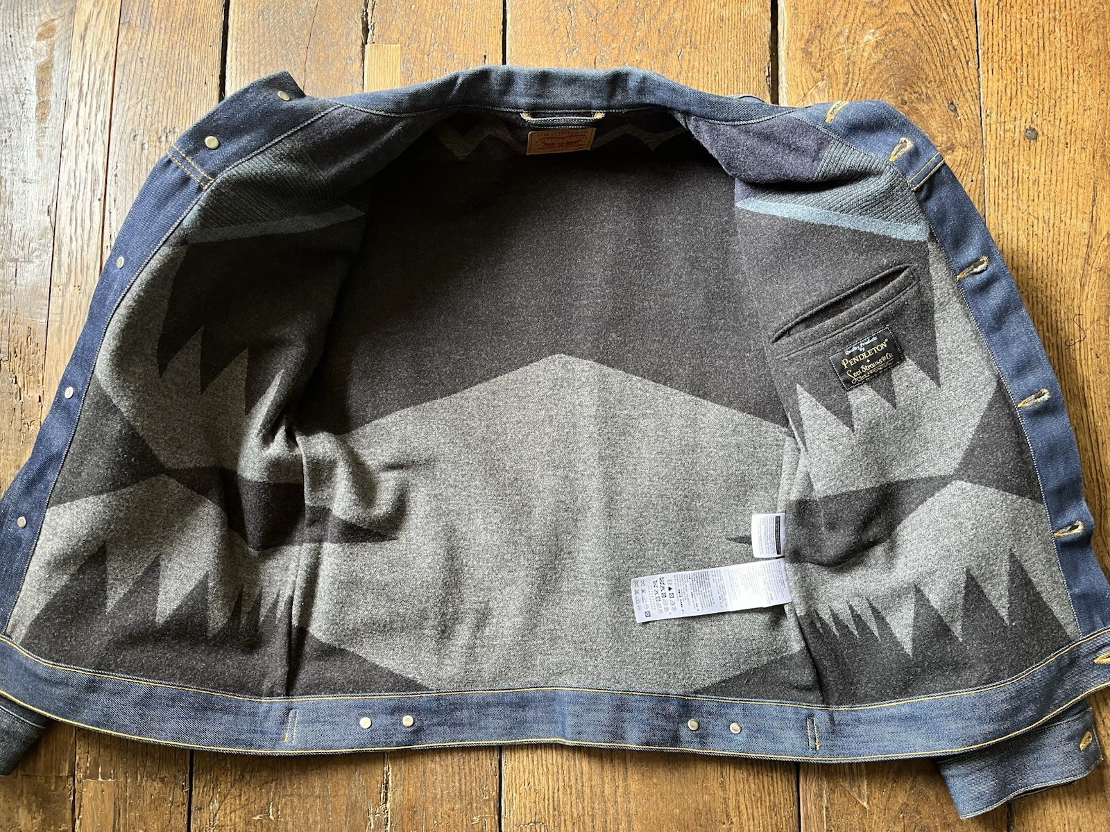 2015 RAW INDIGO Levi’s X Pendleton Type III Truck… - image 13