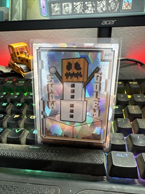 2024 Panini Minecraft #47 Snow Golem Base Set Cubic Holo Foil SP