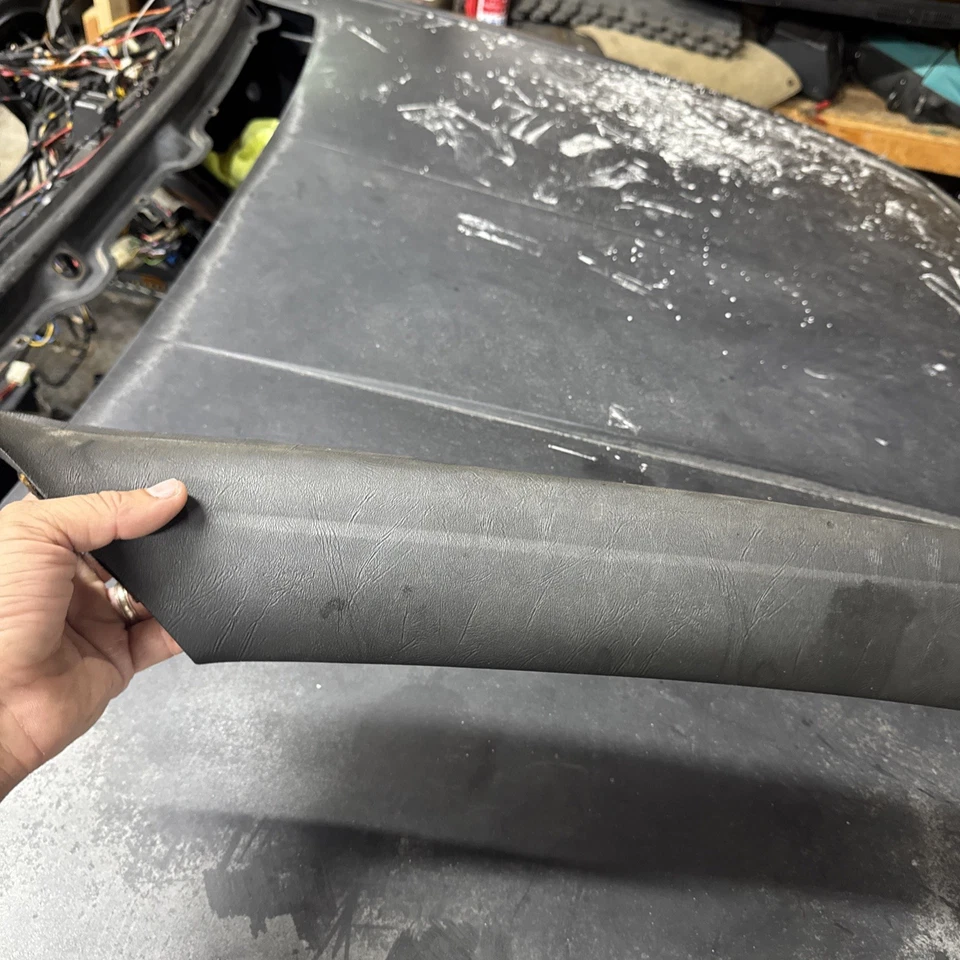 Cubierta de marco de parabrisas negra con moldura de pilar A para BMW E23 745i 735i 733i Foto 4 de 4