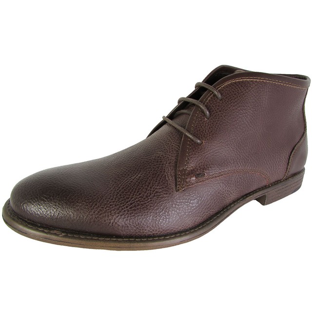 robert wayne chukka boots
