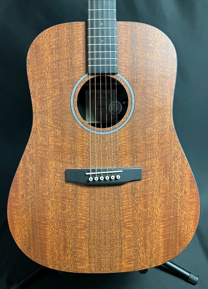 Акустическая электрогитара Martin D-X1E Mahogany Dreadnought с чехлом для гитары - Изображение 2 из 4