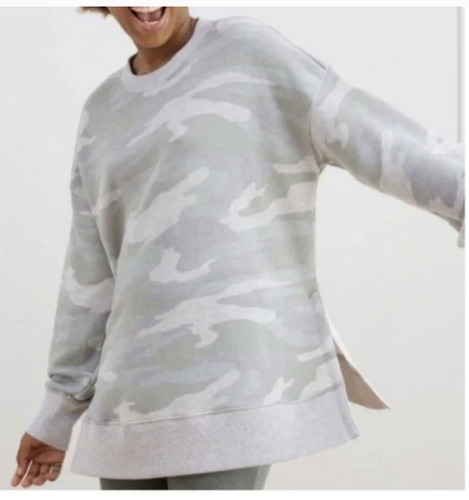 NWOT Aerie Oversized Camo Sweatshirt 