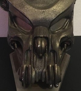 mascara de depredador original