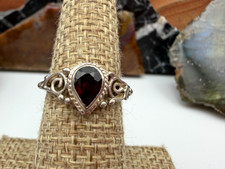 Vintage Red Garnet Teardrop Sterling Silver Stamped 925 Ring