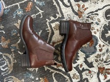Eastland Womens Jasmine Chelsea Boots, Size 8...