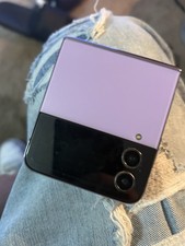 Samsung Galaxy Z Flip 4 Unlocked