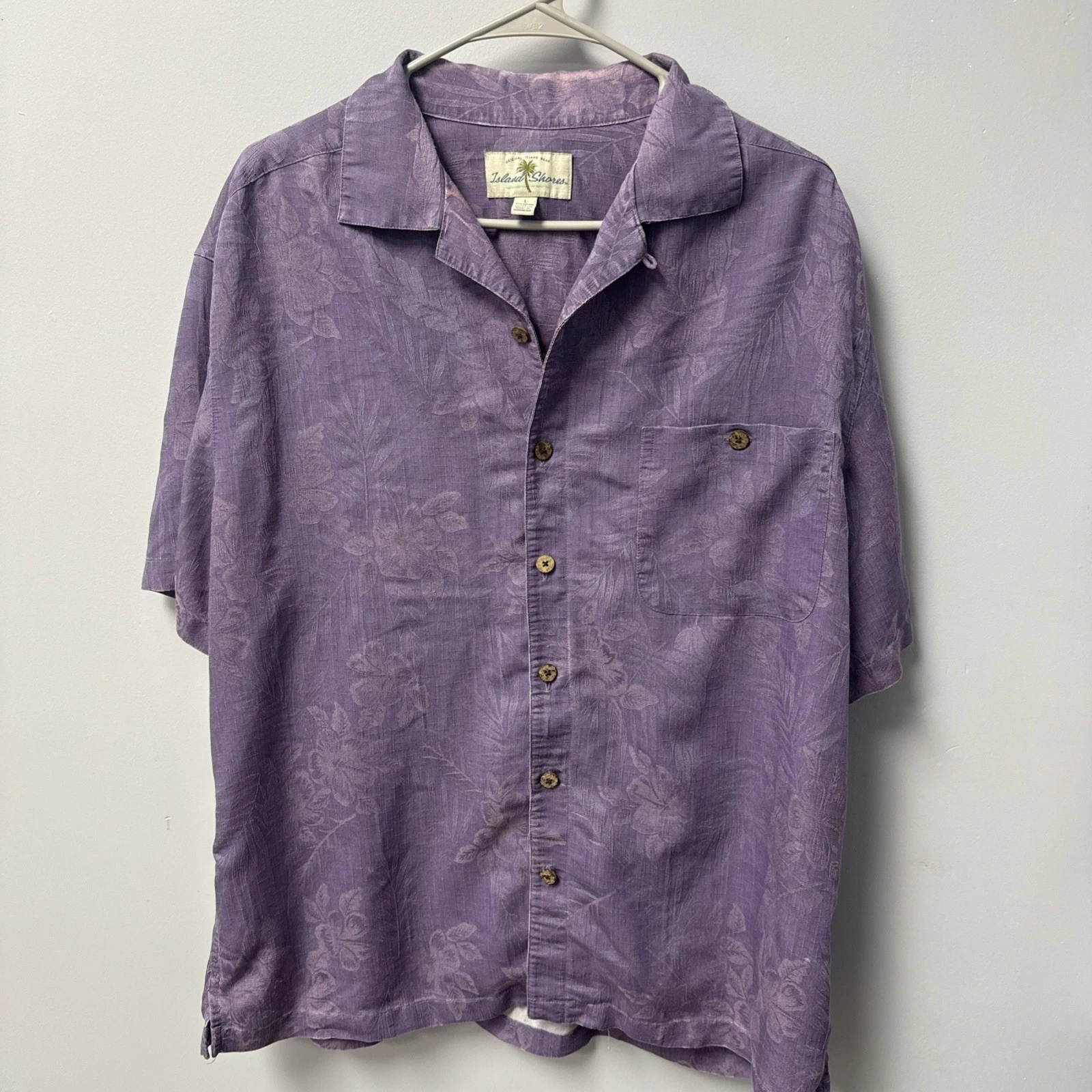 Island Shores Mens Shirt Size L Purple Hawaiian Short Sleeves