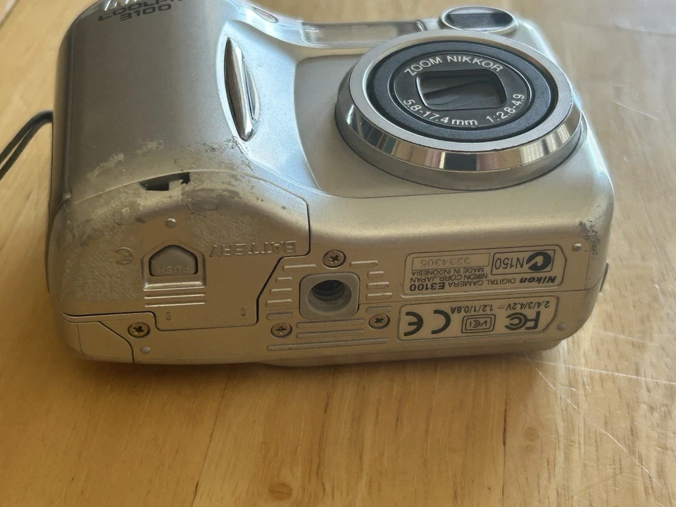 Nikon COOLPIX 3100 3.2MP Digital Camera Silver 3x Optical Zoom - Image 4 of 4