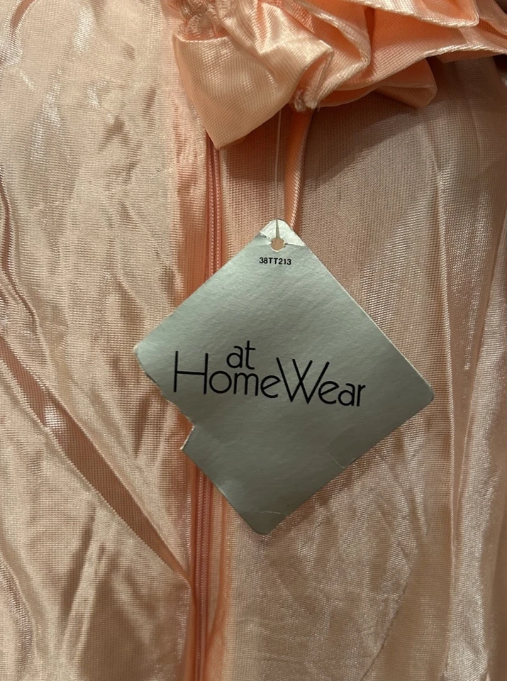 Bata de colección años 70 SEARS At Home Wear rosa brillante satinado cremallera frontal Mumu cuello alto Foto 4 de 4