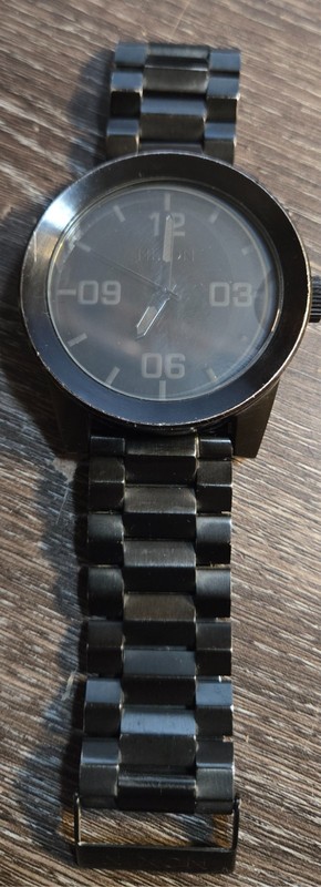 NIXON TAKE CHARGE THE CORPORAL BLACK ON BLACK NEW BATTERY