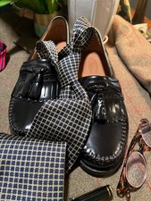 NEW NAUTICA 100 WOVEN SILK GOLD ON DEEP MIDNIGHT BLUE MENS TIE