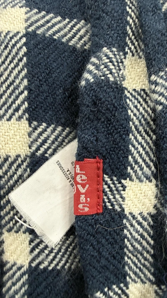 Bufanda Levi's talla única azul marino blanco a cuadros flecos manta mantón envolvente Foto 2 de 4