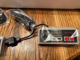 Nintendo NES Control Deck Console Complete In Box CIB Controllers Power READ