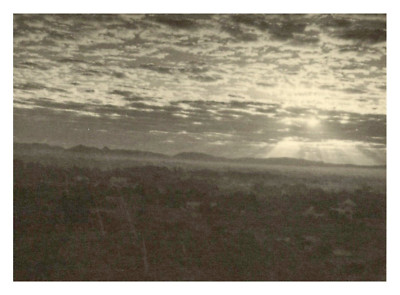 Inde, Udaipur, Premier lever du soleil de 1949 sur les colline de l'est, Ti