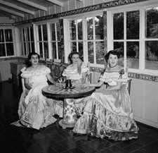 Three women dressed native dresses pose a local restaurant San- 1952 Old Photo