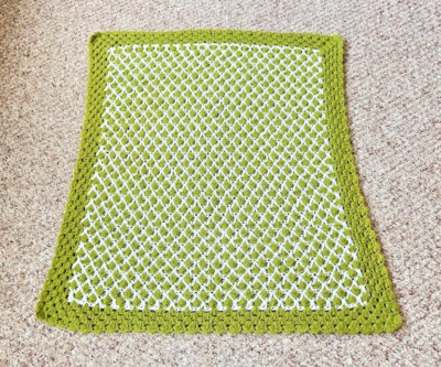 Vintage Handmade Crochet Blanket Throw Green White Interlocking Diamonds 34''x40''