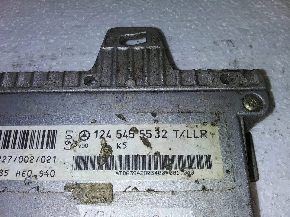 124 545 55 32 Mercedes-Benz E320 1993-1995 VDO module - Image 2 of 4