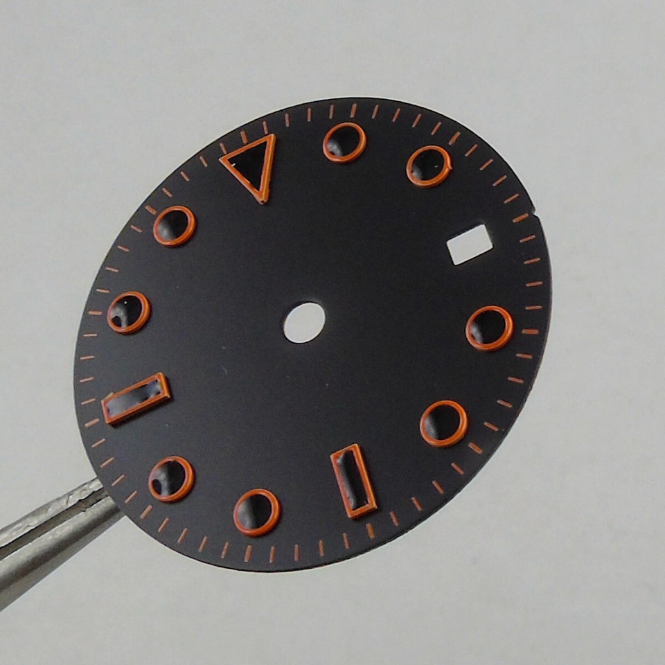 Quadrante Compatibile DG2813 Quadrante Per Orologio Nero Sterile Da 28,5mm - Compatibile Con Movimenti ETA2824, Miyota8215, DG2813 Date Day