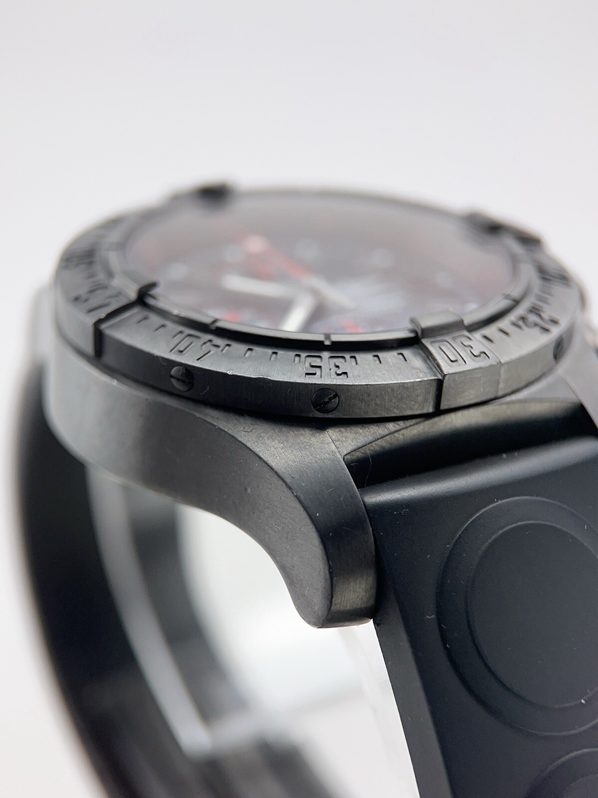 Breitling Avenger Men