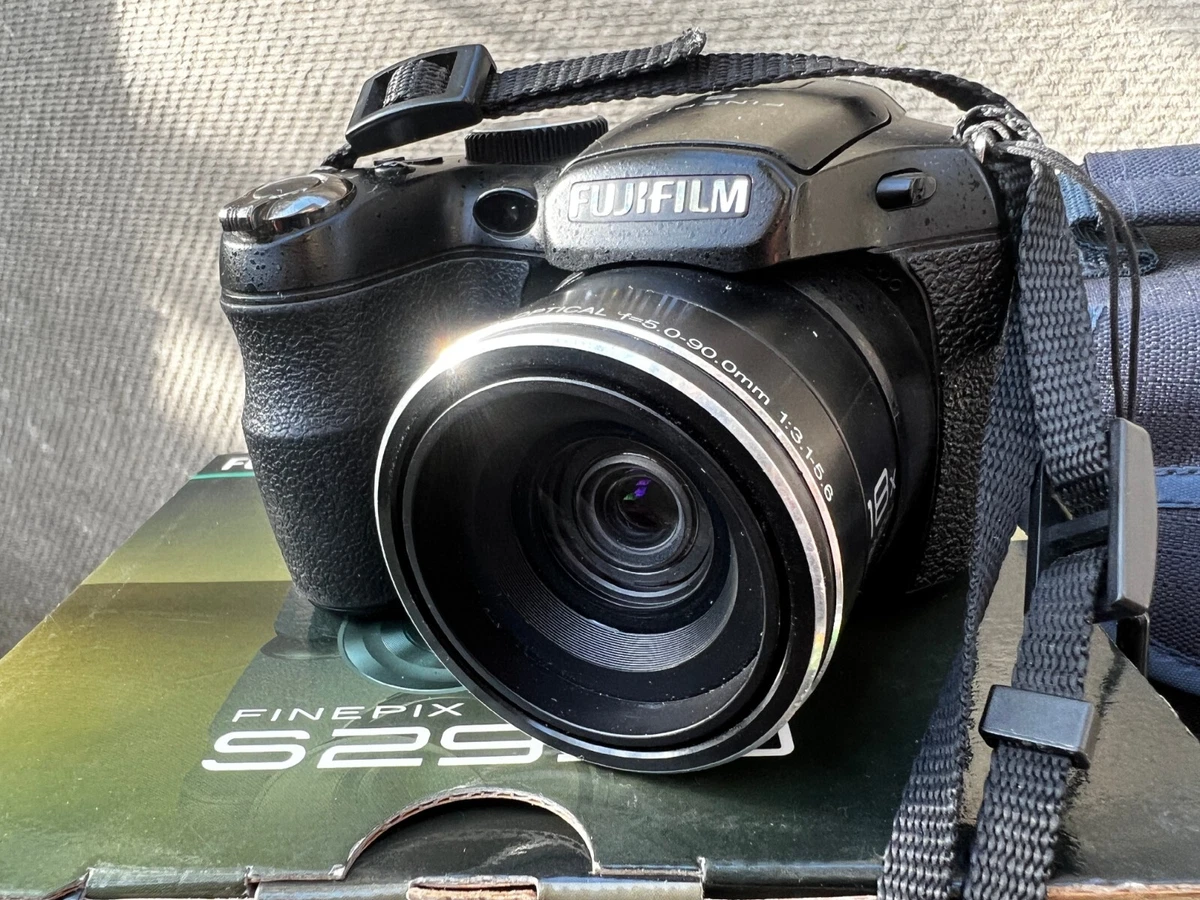 Llanura Seguir imagen Fujifilm FinePix S2950 professional camera + box carrying bag + charging  battery | eBay