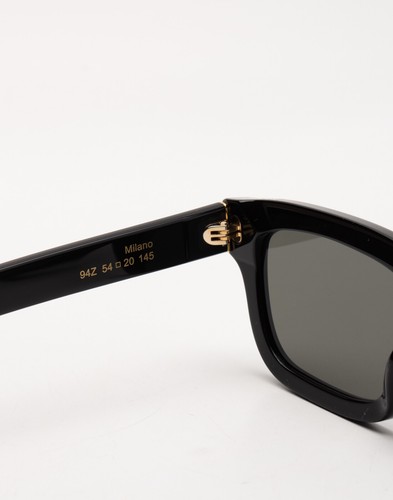 PVP €200 RETROSUPERFUTURE Gafas de sol Milano HECHAS A MANO Lente tintada negra - Imagen 9 de 11