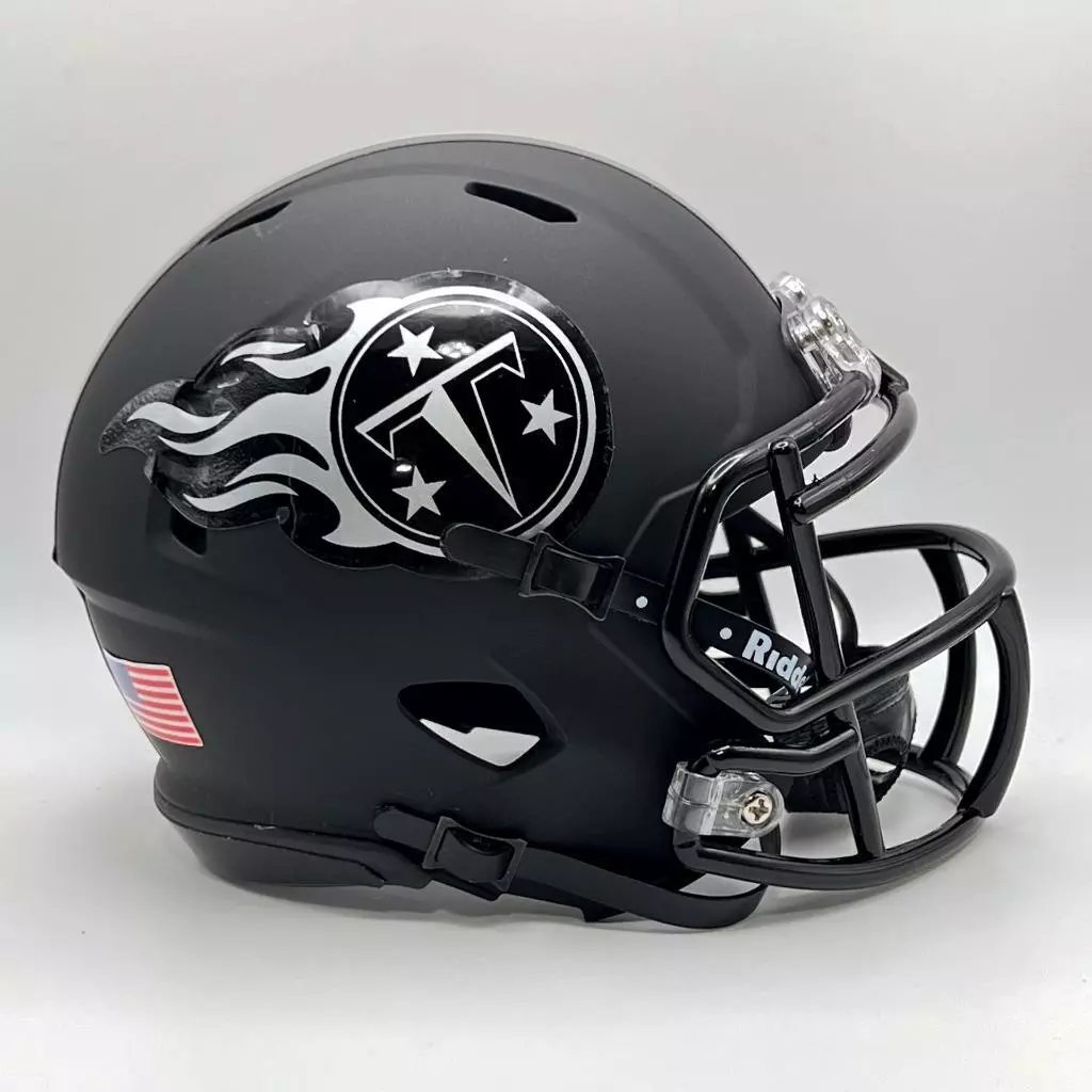 Titans 2025 mini helmet
