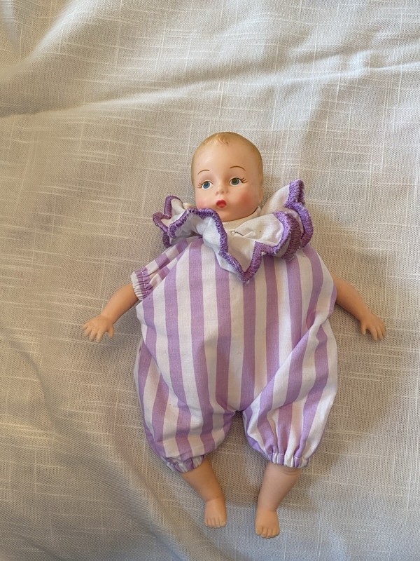 Madame Alexander Little Genius Vinyl Doll  7” Tagged  Purple/White Romper  HTF