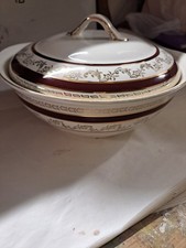 John Maddock Burgundia i złoto Tereen