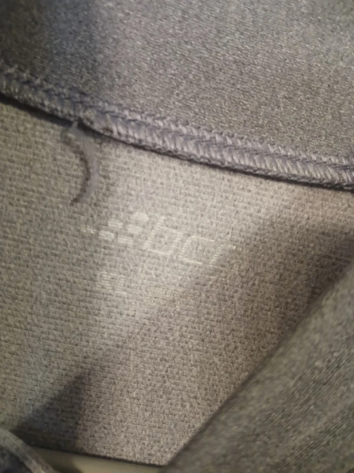 Top deportivo gris manga larga BCG para mujer con orificios para el pulgar talla XL Foto 3 de 3