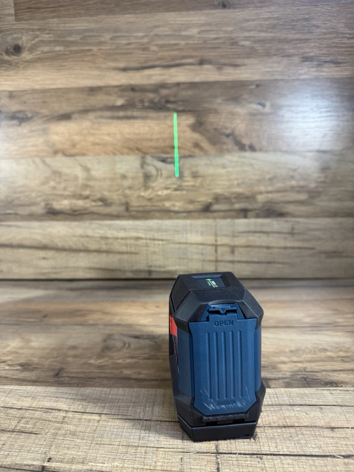 Nivel láser de línea cruzada autonivelante de haz verde Bosch 65 ft - GLL50-20G Foto 2 de 4