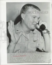 1959 Press Photo Lt. Charles Hannan, father of quints, on phone in San Antonio.