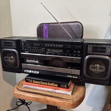 1988 Sony CFD-444 AM/FM Cassette/CD Player Stereo Ghetto Blaster Japan WORKING