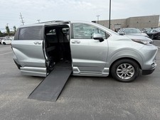 2022 Toyota Sienna XLE VMI Infloor Wheelchair Van