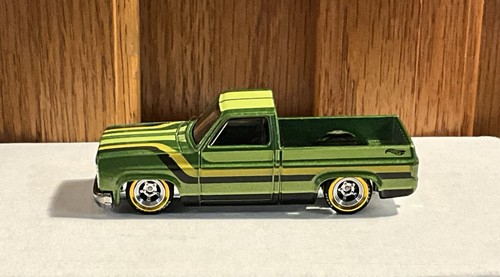 2022 Hot Wheels (‘83 Chevy Silverado) Custom Chase Style Real Riders..Wheel Swap - Picture 9 of 13