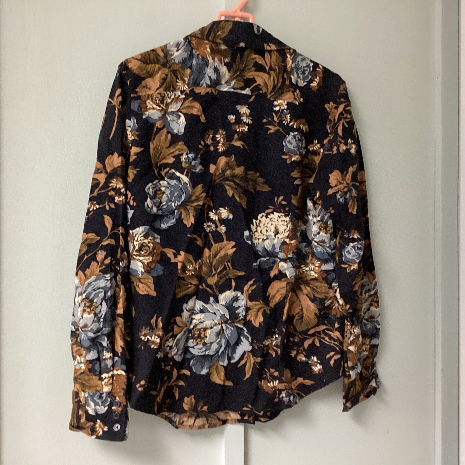 Van Heusen Women's Button Down Long Sleeve Shirt Size Medium Floral Long Sleeve thumbnail 14